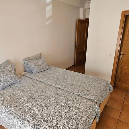 Home4U - Fantastic 2 Bedroom Apartment, With Pool กาบานัส เด ตาวีรา ภายนอก รูปภาพ