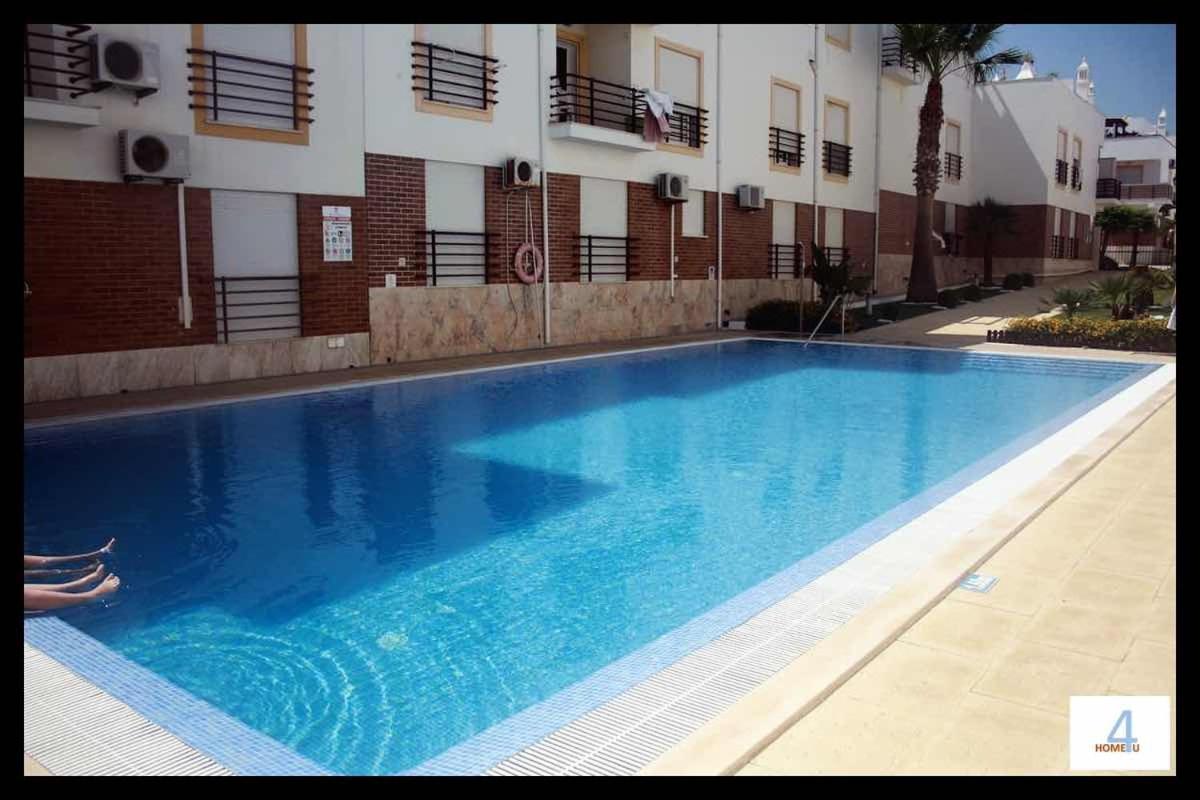 Home4U - Fantastic 2 Bedroom Apartment, With Pool กาบานัส เด ตาวีรา ภายนอก รูปภาพ